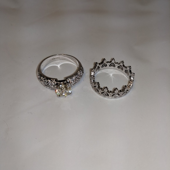 Two silver princess rings - Picture 1 of 6